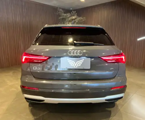 AUDI-Q3-2022