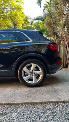 AUDI-Q3-2022