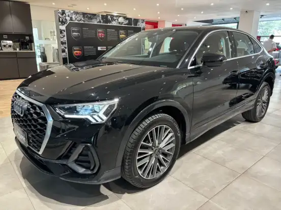 AUDI-Q3-2023