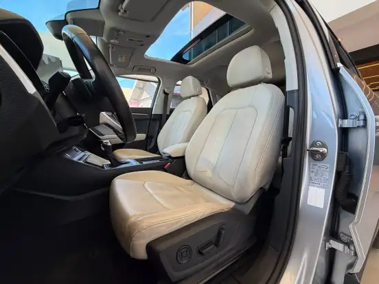 AUDI-Q3-2023