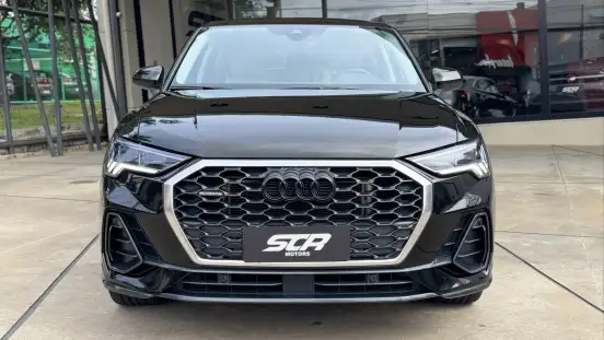 AUDI-Q3-2023