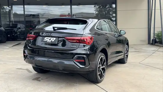AUDI-Q3-2023