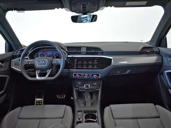 AUDI-Q3-2024