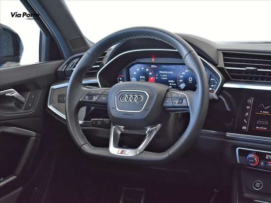 AUDI-Q3-2024