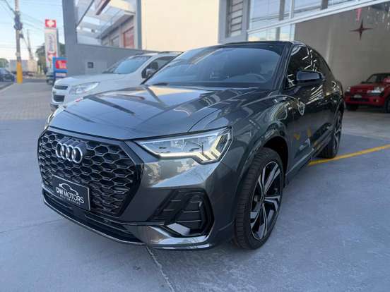 AUDI-Q3-2023