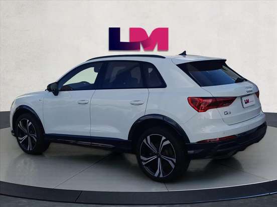 AUDI-Q3-2024