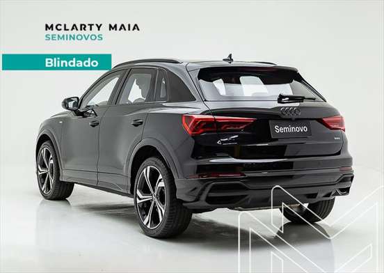 AUDI-Q3-2024
