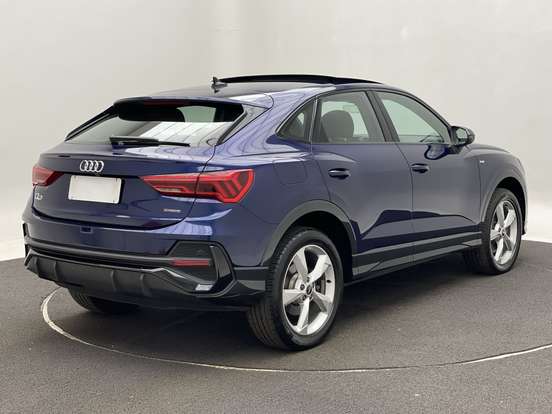 AUDI-Q3-2.0 40 TFSI GASOLINA PERFORMANCE BLACK QUATTRO TIPTRONIC AUDI-Q3-2022