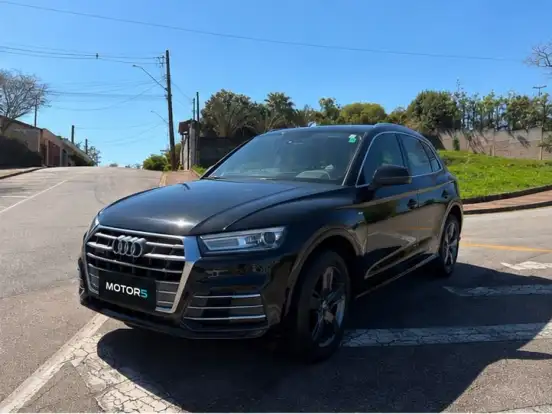 AUDI-Q5-2019
