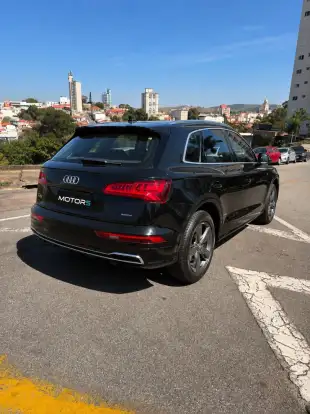 AUDI-Q5-2019