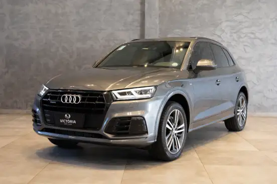 AUDI-Q5-2020