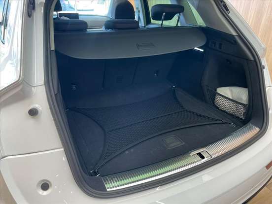 AUDI-Q5-2023