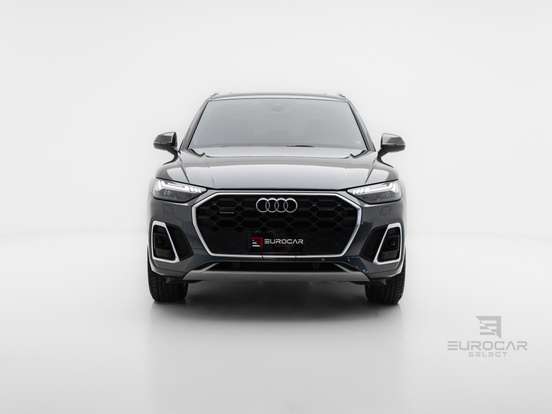 AUDI-Q5-2021