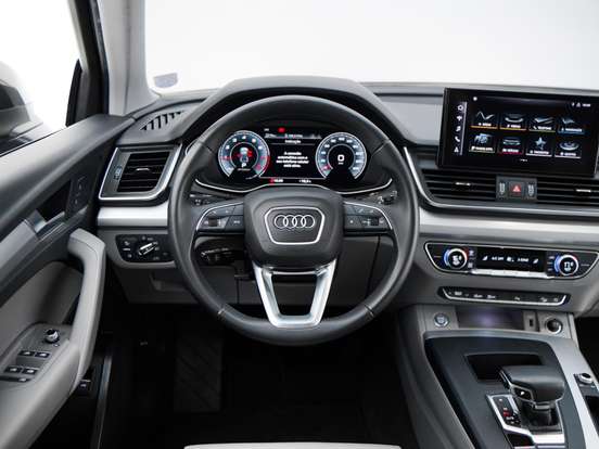 AUDI-Q5-2021