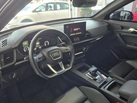 AUDI-Q5-2022