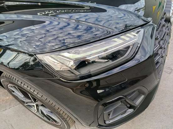 AUDI-Q5-2022