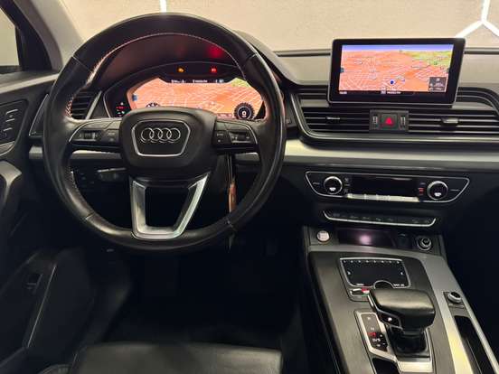 AUDI-Q5-2019