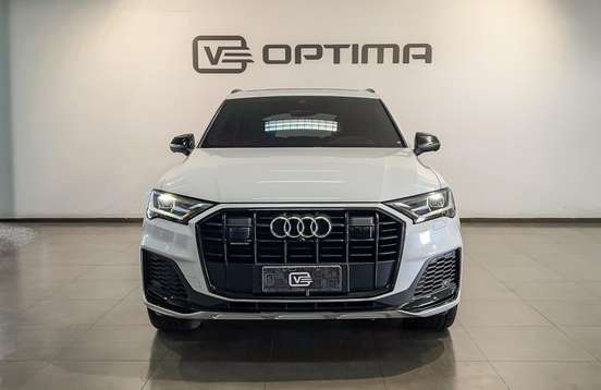 AUDI-Q7-2022