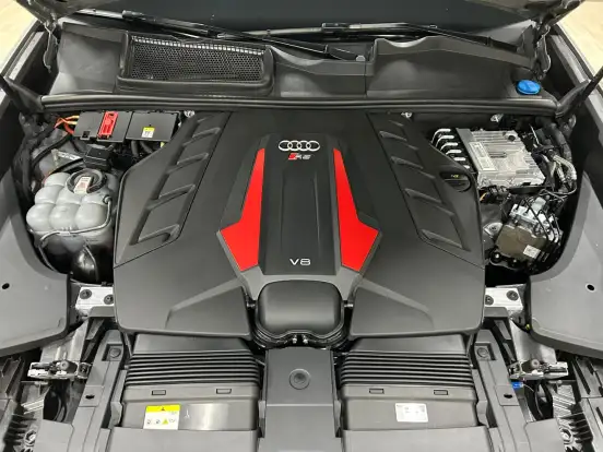 AUDI-RS Q8-2023