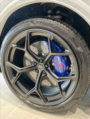 AUDI-RS Q8-2026