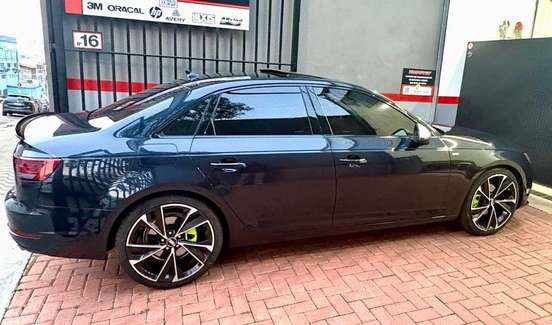 AUDI-A4-2017