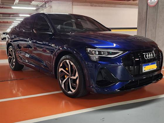 AUDI E-TRON ELÉTRICO SPORTBACK PERFORMANCE BLACK QUATTRO