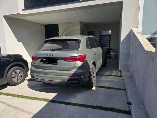 AUDI-Q3-2024