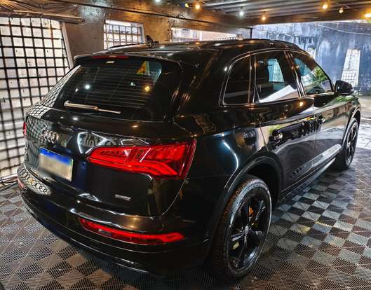 AUDI-Q5-2018