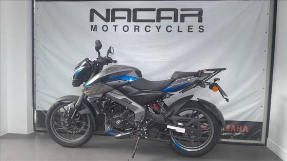 BAJAJ DOMINAR 200 