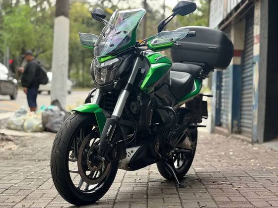 BAJAJ DOMINAR 400 