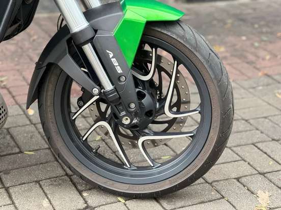 BAJAJ-DOMINAR 400-2024