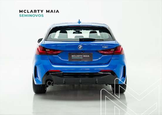 BMW-118i-2023