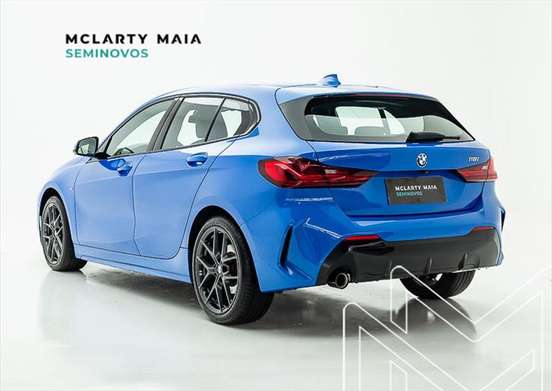 BMW-118i-2023