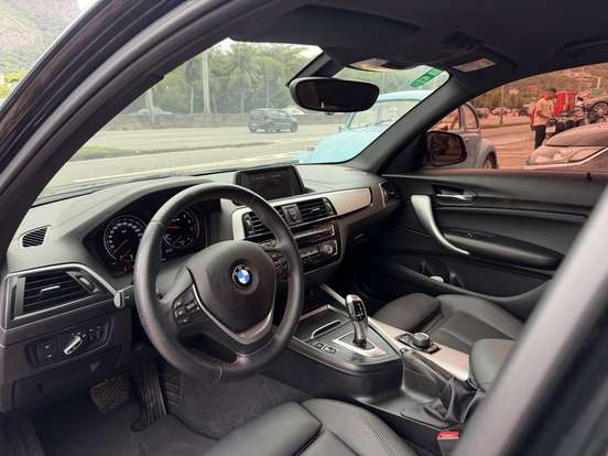 BMW-120i-2019