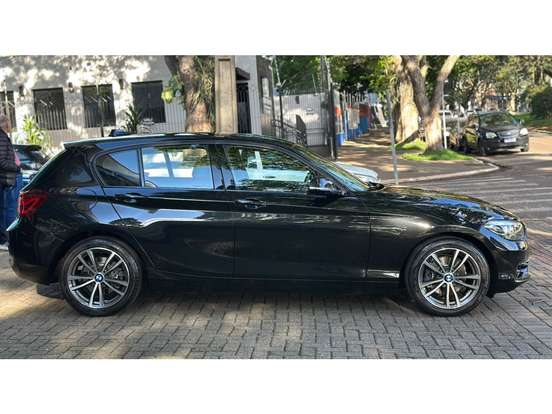 BMW-120i-2019