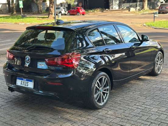 BMW-120i-2019
