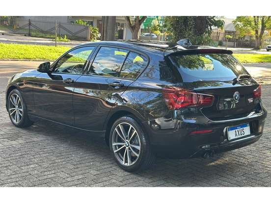 BMW-120i-2019