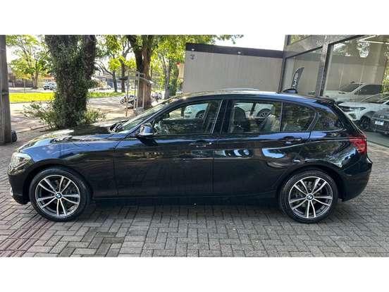 BMW-120i-2019
