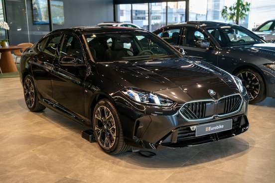 BMW-220i-2025