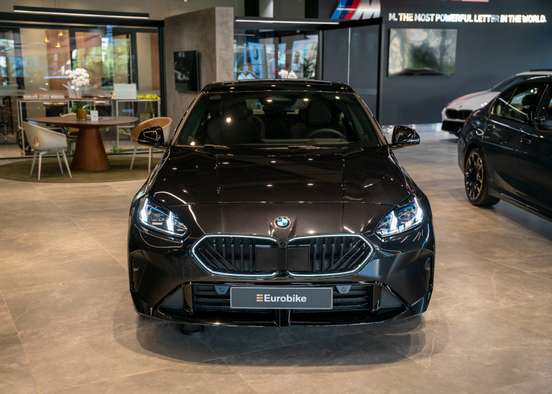 BMW-220i-2025