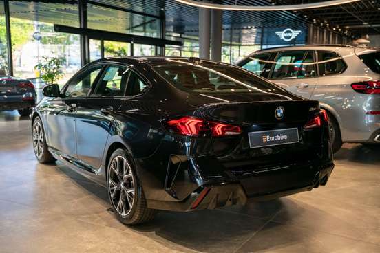 BMW-220i-2025