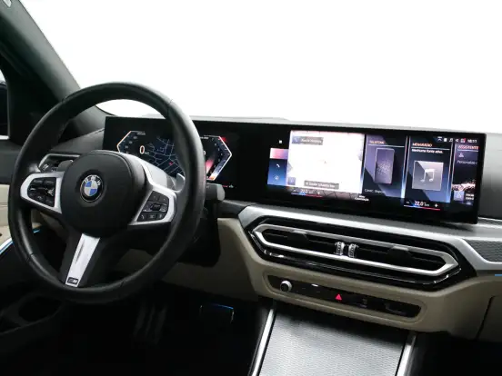BMW-320i-2022
