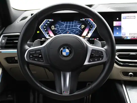 BMW-320i-2022