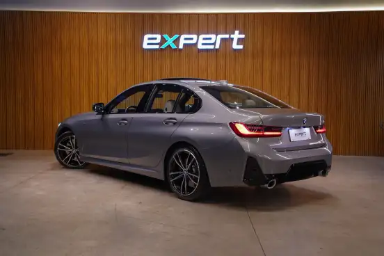 BMW-320i-2024