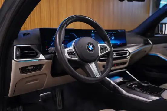 BMW-320i-2024