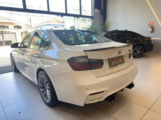 BMW-320i-2013