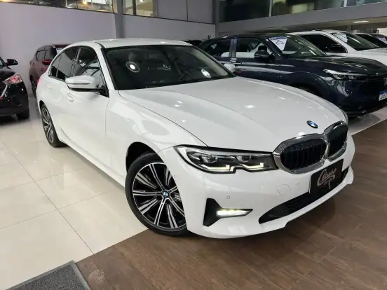 BMW-320i-2021