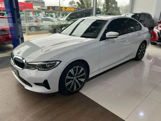 BMW-320i-2.0 16V TURBO GASOLINA GP AUTOMÁTICO BMW-320i-2021