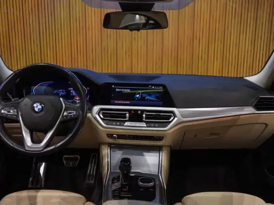 BMW-320i-2.0 16V TURBO GASOLINA SPORT GP AUTOMÁTICO BMW-320i-2019
