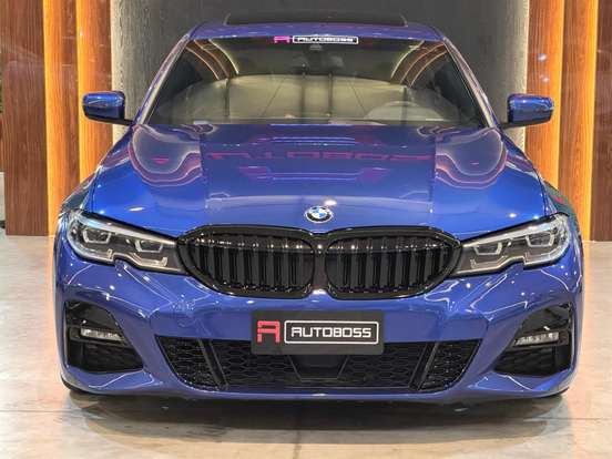 BMW-320i-2021